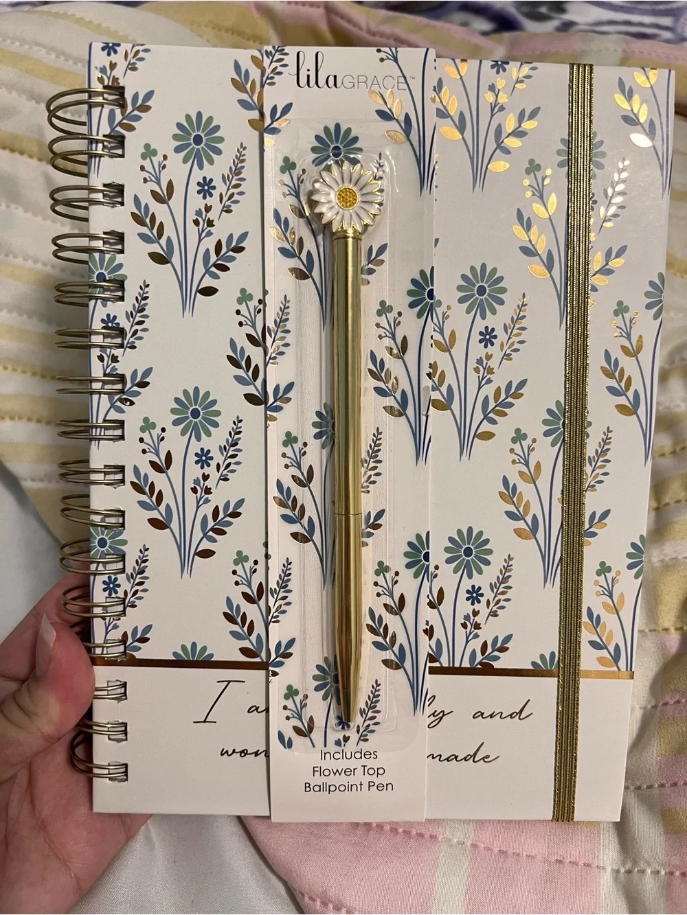 Lila Grace Floral Spiral Notebook with Daisy Top Pen - White, Blue, Gold